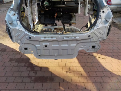 KIA RIO IV 22r LIFT PAS TYLNY Z KOSZEM WANNA 4SS Kia рио iv 22r рестайлинг полоса заднего с корзиной ванна 4ss