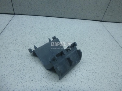BBM450161C Кронштейн переднего бампера Mazda Mazda 3 (BL) (2009 - 2013)