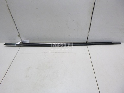 5K4837478D5AP Накладка стекла переднего правого VAG Golf VI (2009 - 2013)