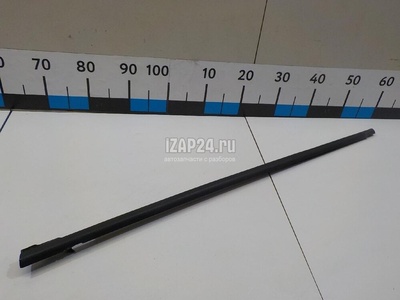 6R48374775AP Накладка стекла переднего левого VAG Polo (HB) (2009 - 2017)