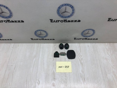 A1648100240 Крючок фиксации сетки багажника Mercedes X164 Mercedes X164 GL 2006-2012