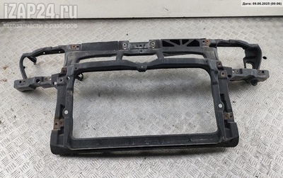 Рамка передняя (панель кузовная, телевизор) Volkswagen Golf-4 1999