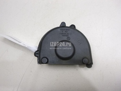 03F103669A Кожух VAG Yeti (2009 - 2018)