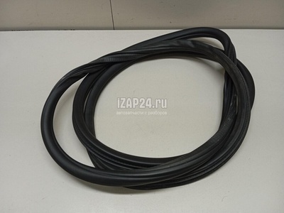 7P0867365C Уплотнитель двери VAG Touareg (2010 - 2018)
