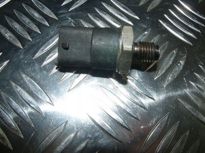 0281002522 Renault oe датчик давления топлива