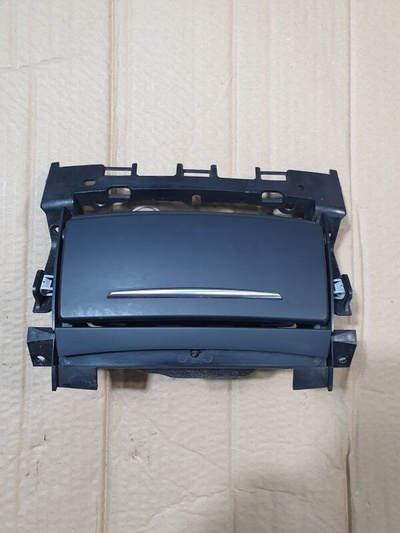 4H0864051B Прикуриватель розетка Audi S8 D4 2014