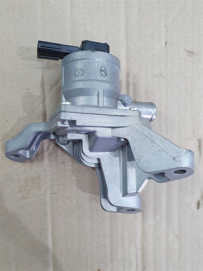 2570231014 Клапан EGR Toyota Land Cruiser 300