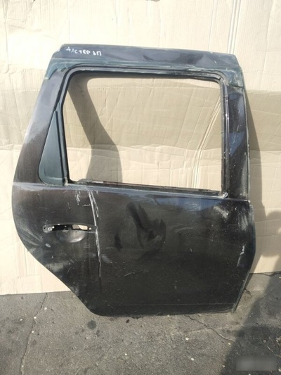 821000291R Дверь Renault Duster