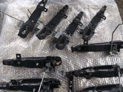 KB7W7242X Кронштейн ручки двери Mazda Mazda6 GH , KB7W5842X, KB7W5942X, KB7W7342X