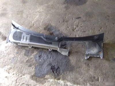 LR027199 Решетка стеклоочистителя Land Rover Range Rover Evoque , BJ32021B43A
