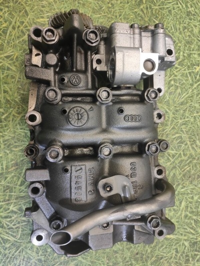 03g115105e Насос масляный Volkswagen Tiguan 5N1 2005-2011