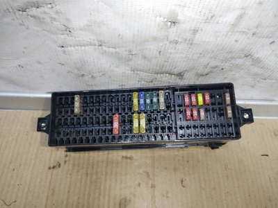6R0937615A Блок предохранителей Volkswagen Golf Plus 2 2010