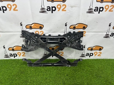 4H0399345R Распорка передняя Audi A8 D4 2015