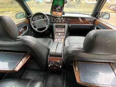 Xxxx Бентли arnage рестайлинг 2009 консоль