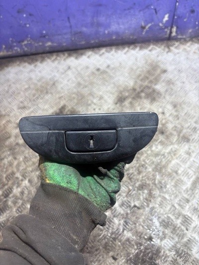 Ручка крышки багажника Renault Scenic 1 2000