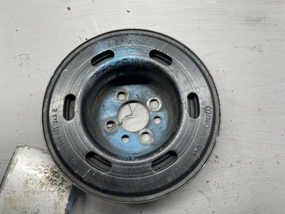 06A105243E Шкив коленвала Volkswagen Bora 1999