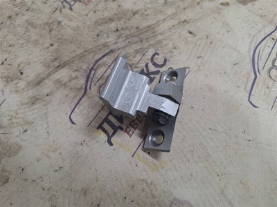 41527200243 петля двери BMW X5 E70 2007-2013 2007