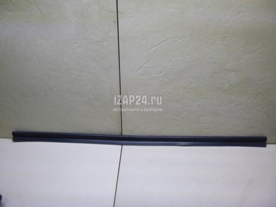 6786333030 Уплотнитель двери Toyota Camry V50 (2011 - 2018)
