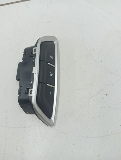 Бардачок Geely Okavango 2023