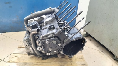 4C8151001900 yamaha r1 rn19 2007 - 08 двигатель низ вал