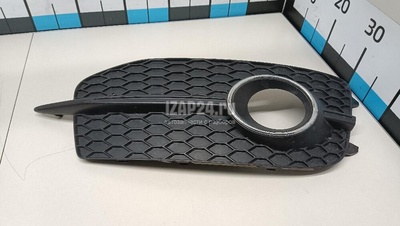 8U0807682DSP9 Решетка на противотуманную фару VAG Q3 (8U) (2012 - 2018)