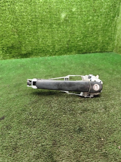 1U0837885B Ручка наружная передняя правая Skoda Fabia (6Y) 2004