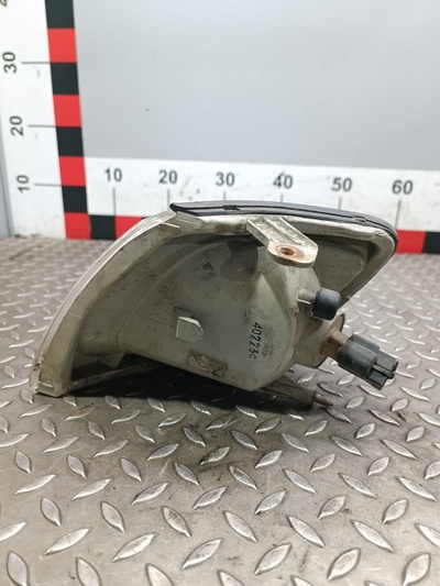 Поворотник правый Hyundai Trajet 2005