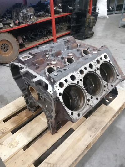OM501LAV6 blok двигателя мерседес actros om501la v6 blok v6 blok actros мб v6 mp2 / 3
