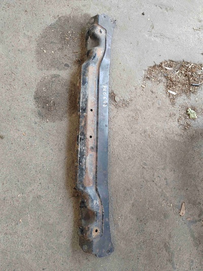 Передняя панель крепления облицовки (телевизор) Peugeot 406 1997
