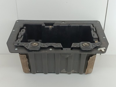 LR037533 Площадка под АКБ Land Rover Range Rover