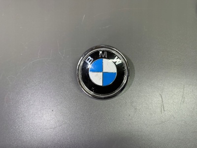 7157696 Bmw x5 e70 эмблема значек логотип задняя