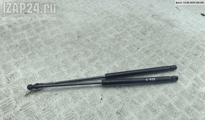 Амортизатор крышки (двери) багажника Skoda Octavia mk2 (A5) 2005