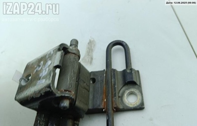Петля двери передней правой Volkswagen Passat B5 1998