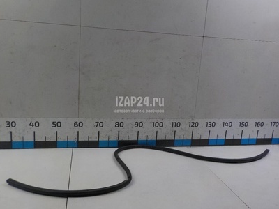 658204EA0A Уплотнитель капота Nissan Qashqai (J11) 2014