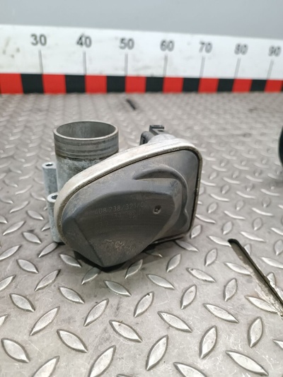 036133062N Заслонка дроссельная Volkswagen Polo 2002