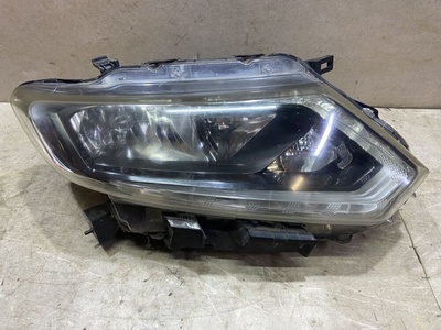 260104CA0C Фара правая nissan X-Trail T32