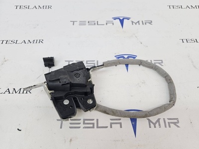 100818600 Замок багажника Tesla Model S 2018 ,600665400B,A2127400335
