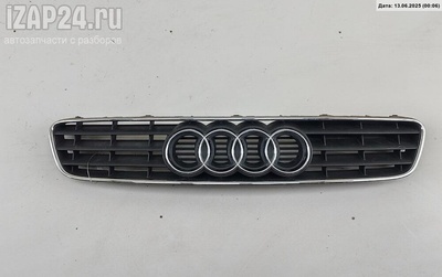 8L0807683 Решетка радиатора Audi A3 8L (1996-2003) 1997