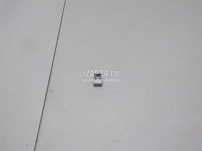 7209695 Крепеж (клоп) GM Corsa E (2015 - 2019)