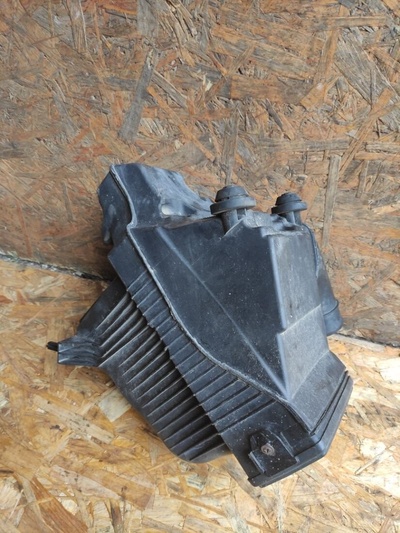 8200398990 Корпус воздушного фильтра Renault Modus 2008 ,8200309636,8200366976,8200366696,8200437235,8200309636