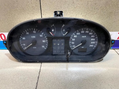 8200071811 Панель приборов Renault Scenic I рестайлинг (1999—2003) 2000
