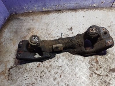 Балка подвески передняя (подрамник) Volvo 760 1988