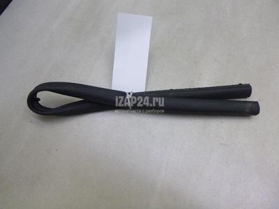 5NA823707 Уплотнитель капота VAG Tiguan 2016