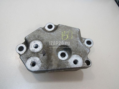 68254674AA Кронштейн КПП Chrysler Renegade 2015