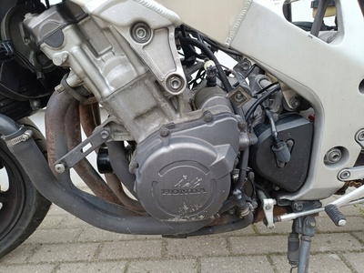 Honda cbr900rr sc33 двигатель 58 тысяч л.с.