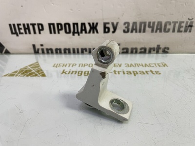 8K0831401B Петля двери Skoda Octavia A7 рест 2019