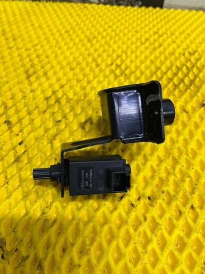 J423720050 Датчик педали сцепления CHERY TIGGO 4 2021