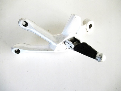 12341010176 benelli trk 251podnóżek