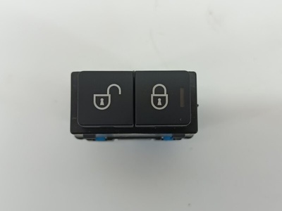 LR071265 Кнопка центрального замка Land Rover Range Rover