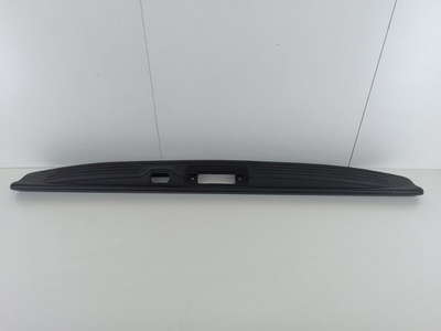 LR038140 Накладка крышки багажника Land Rover Range Rover